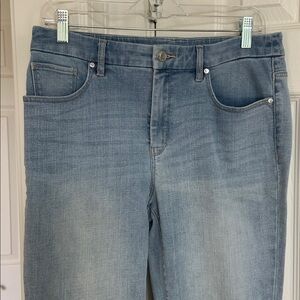 Chicos ankle crop lite wash jeans